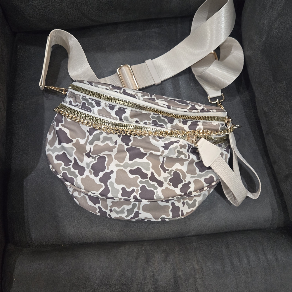 Neutral Camo Chain-Handle Shoulder Bag - Beige - Picture 3 of 3